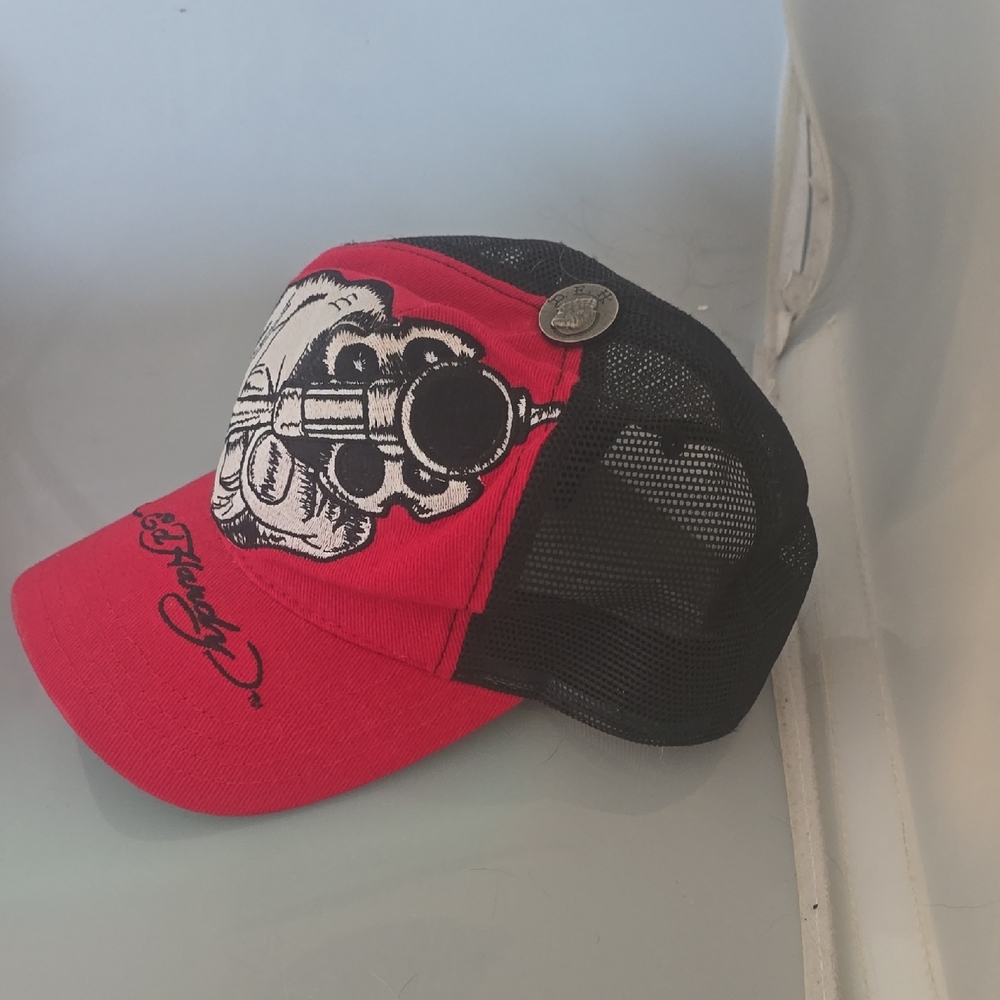 Ed Hardy Red and Black Graphic Cap - Picture 4 of 5